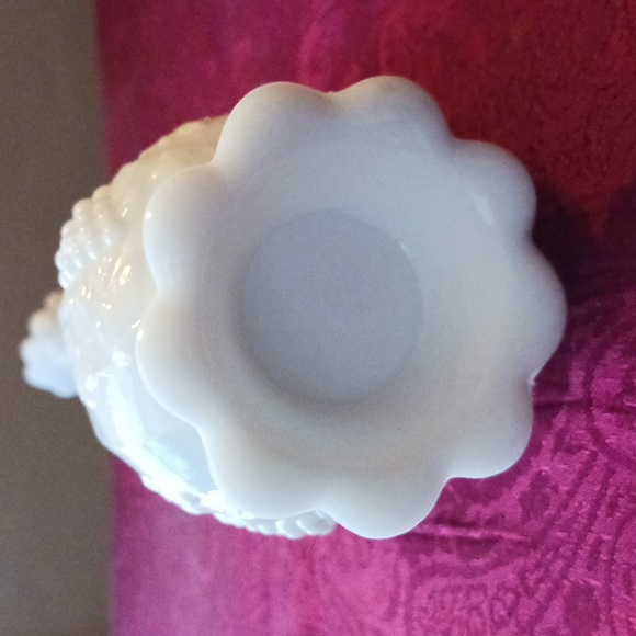 Westmoreland Swung Milk Glass Vase Paneled Grape Design          13 " High - Picture 5 of 5